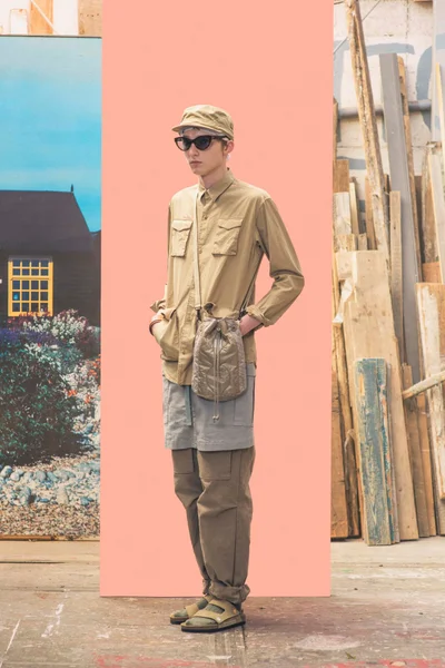 Look 12